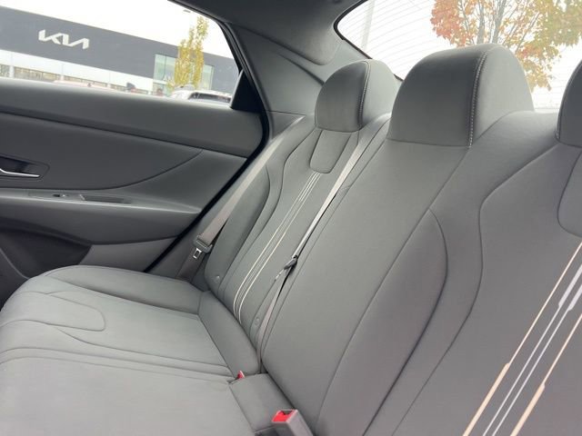 Used 2023 Hyundai Elantra SEL image 27