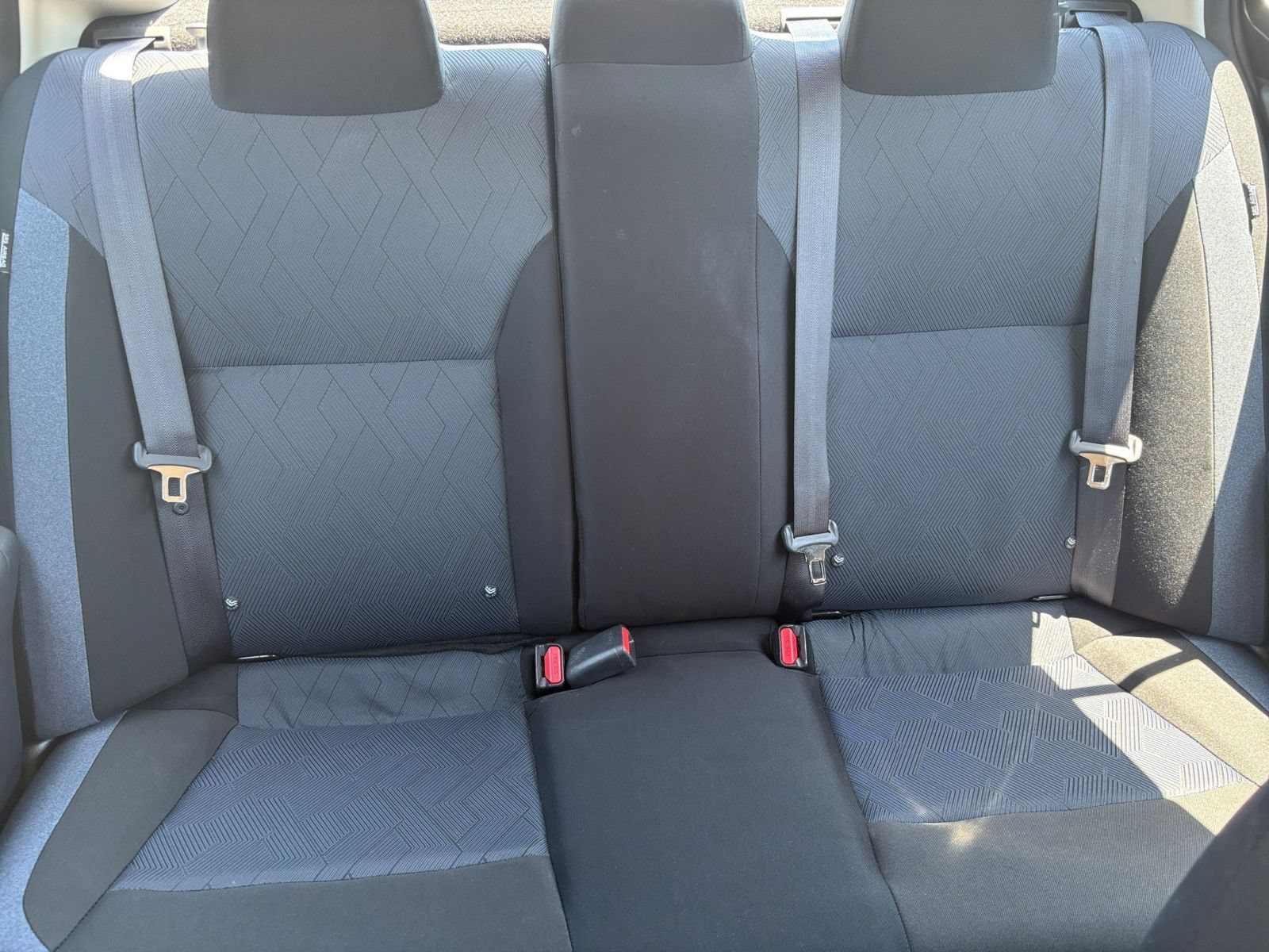 Used 2025 Nissan Versa SV FWD image 35