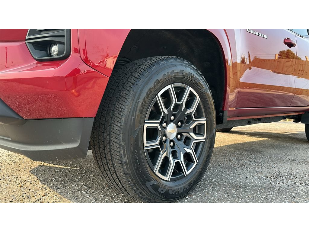 Used 2023 Chevrolet Colorado LT w/ LT Convenience Package III RWD image 10