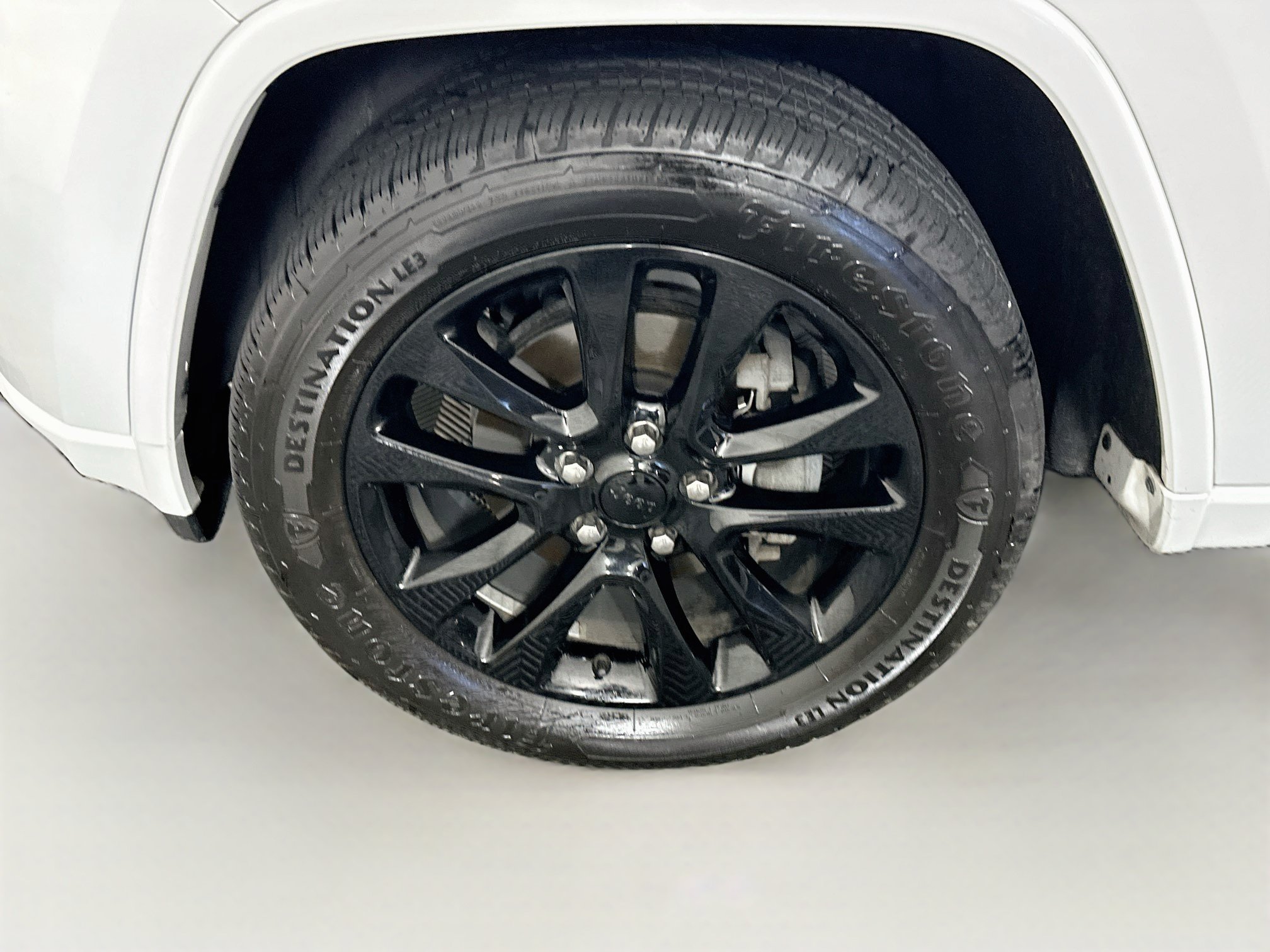 Used 2019 Jeep Grand Cherokee Altitude RWD image 11