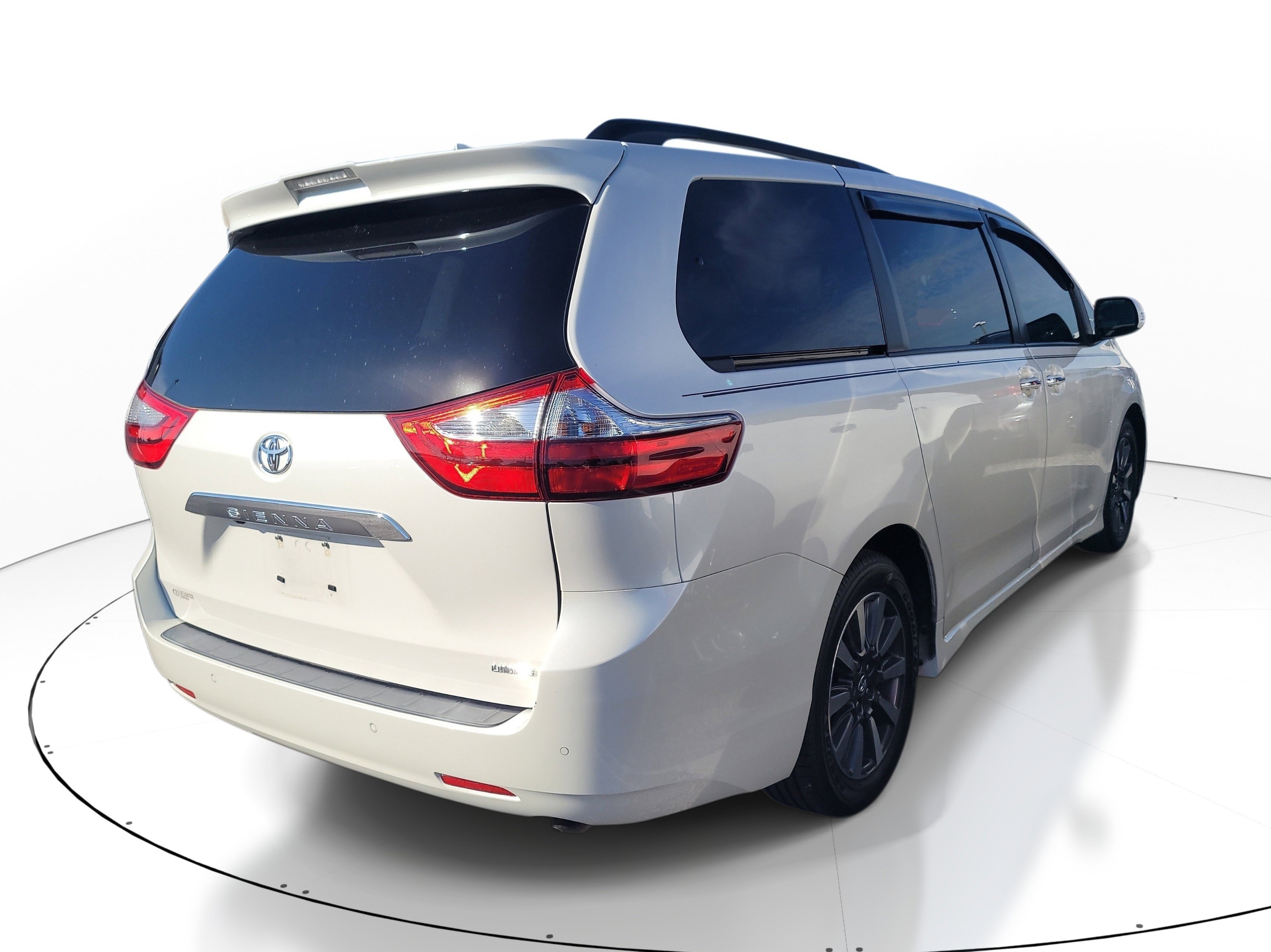 Used 2019 Toyota Sienna Limited Premium FWD image 7