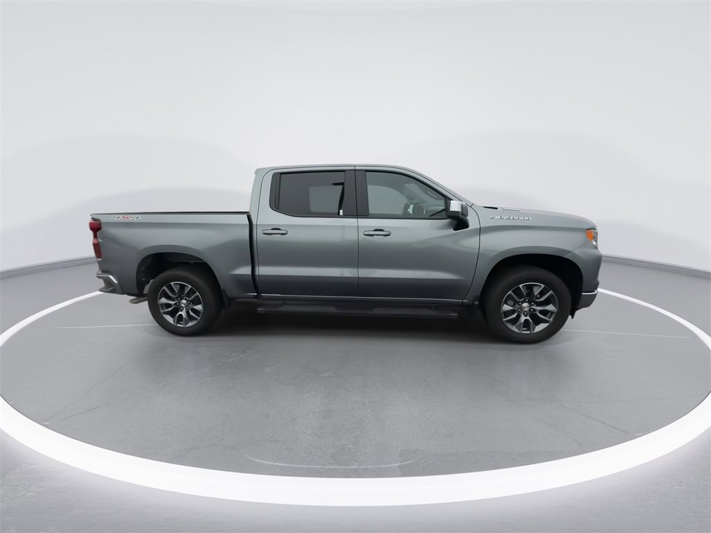 Used 2025 Chevrolet Silverado 1500 LT image 9
