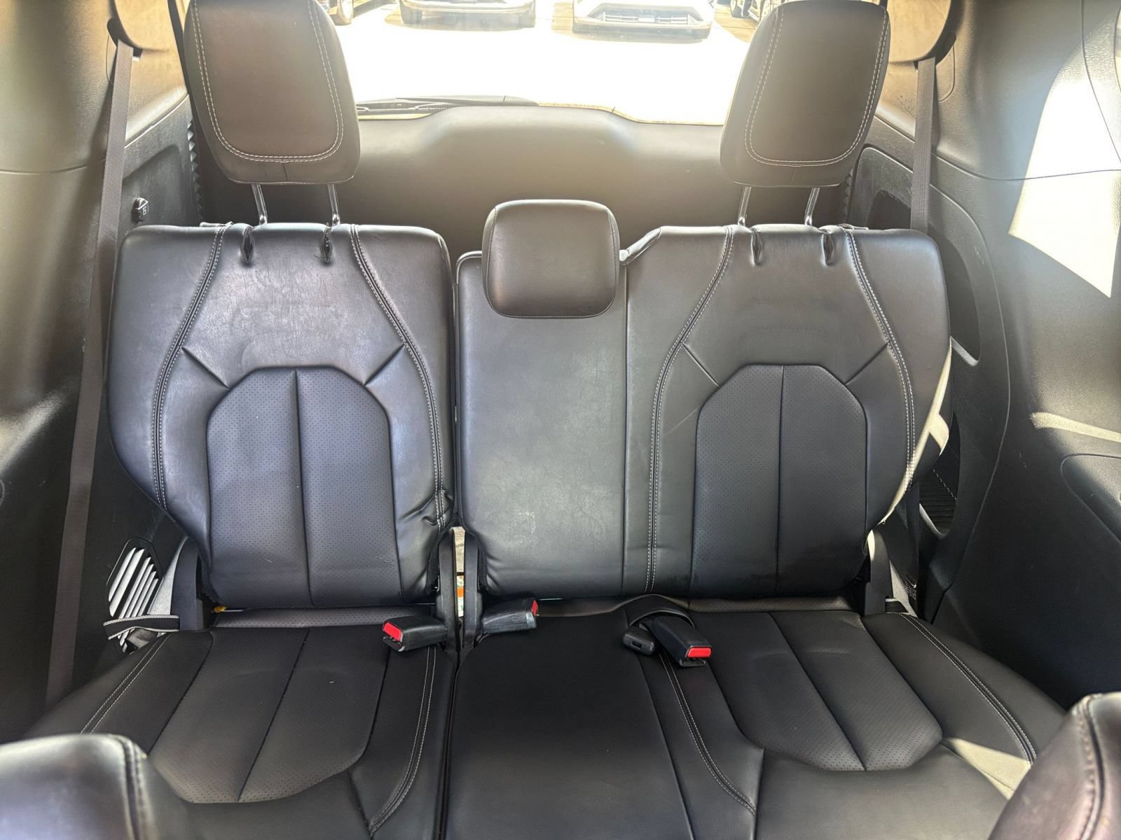 Used 2025 Chrysler Pacifica Select FWD image 30