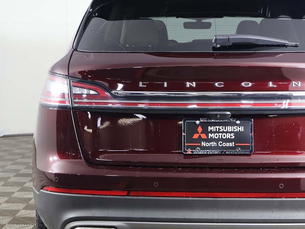 Used 2022 Lincoln Nautilus Reserve w/ Luxury Package image 17