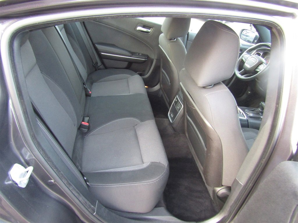 Used 2015 Dodge Charger SE w/ Sport Appearance Group image 25
