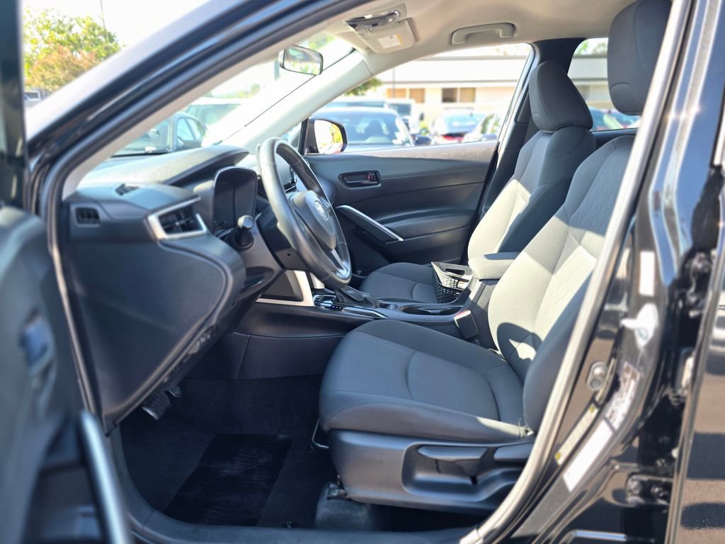 Used 2022 Toyota Corolla Cross LE FWD image 13