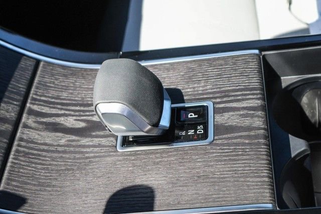 New 2026 Land Rover Range Rover Velar Dynamic SE image 20