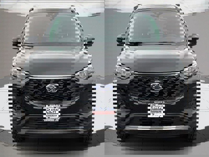 Used 2025 Ford Escape Platinum image 9