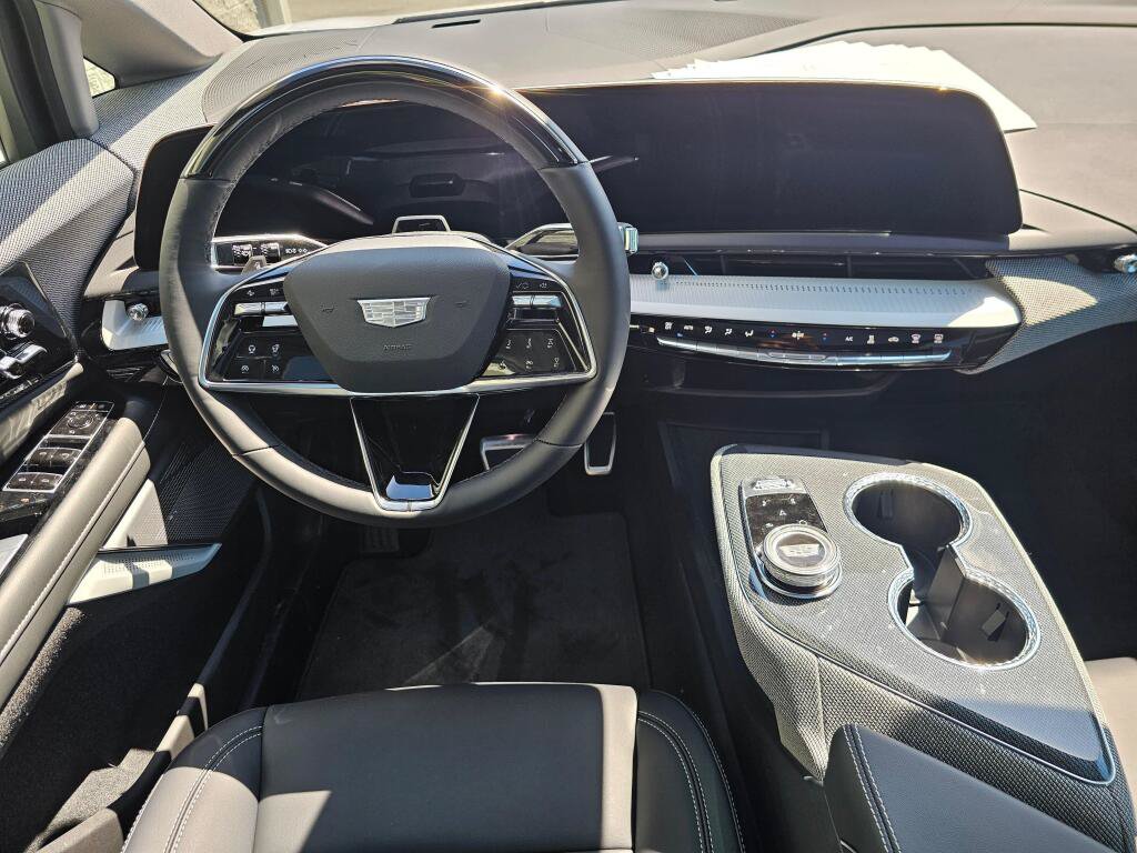 New 2026 Cadillac Optiq Sport 1 RWD image 94