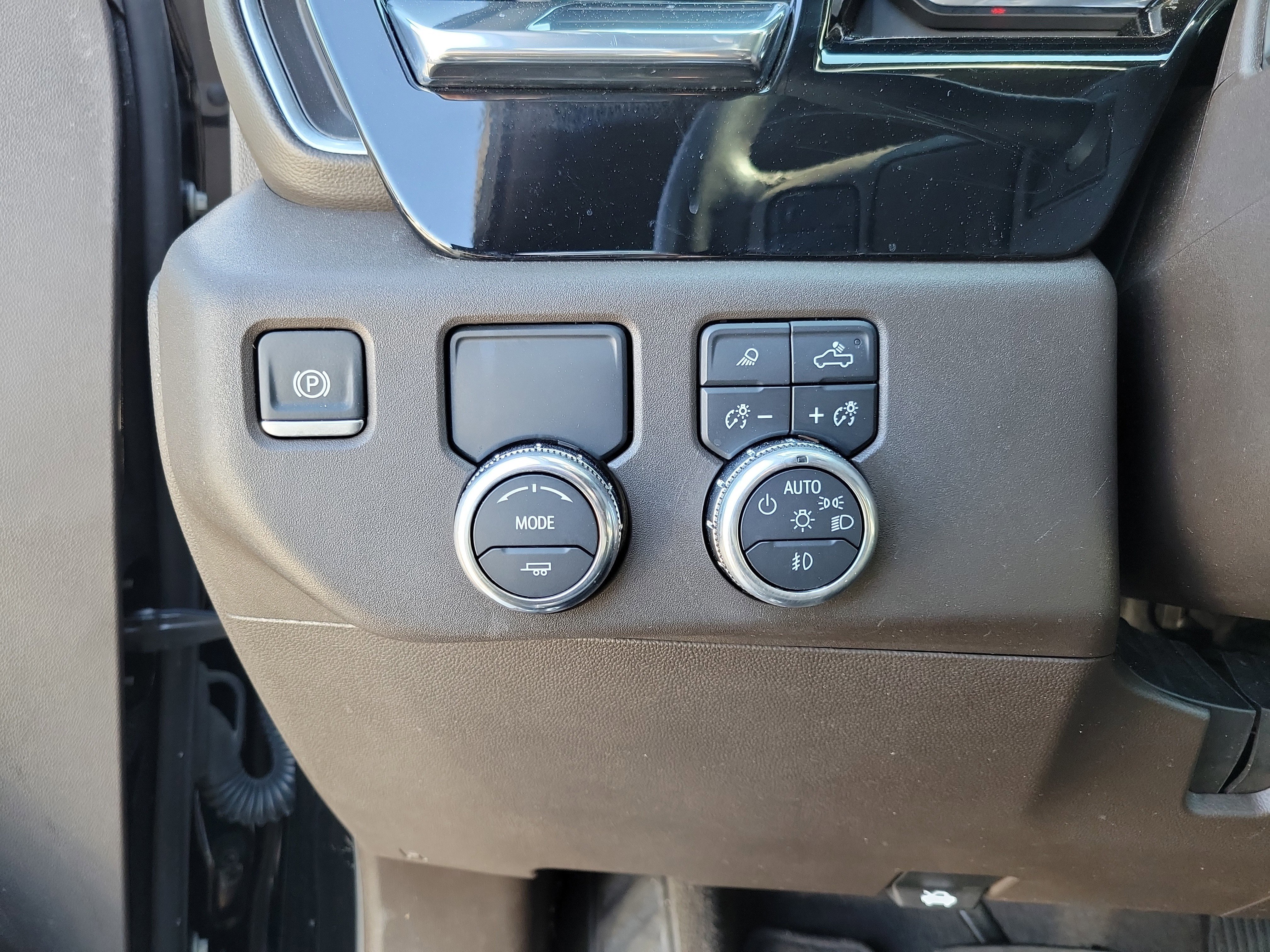 Used 2024 GMC Sierra 1500 SLT image 11