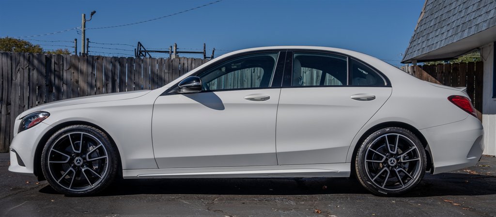Used 2019 Mercedes-Benz C 300 Sedan image 2