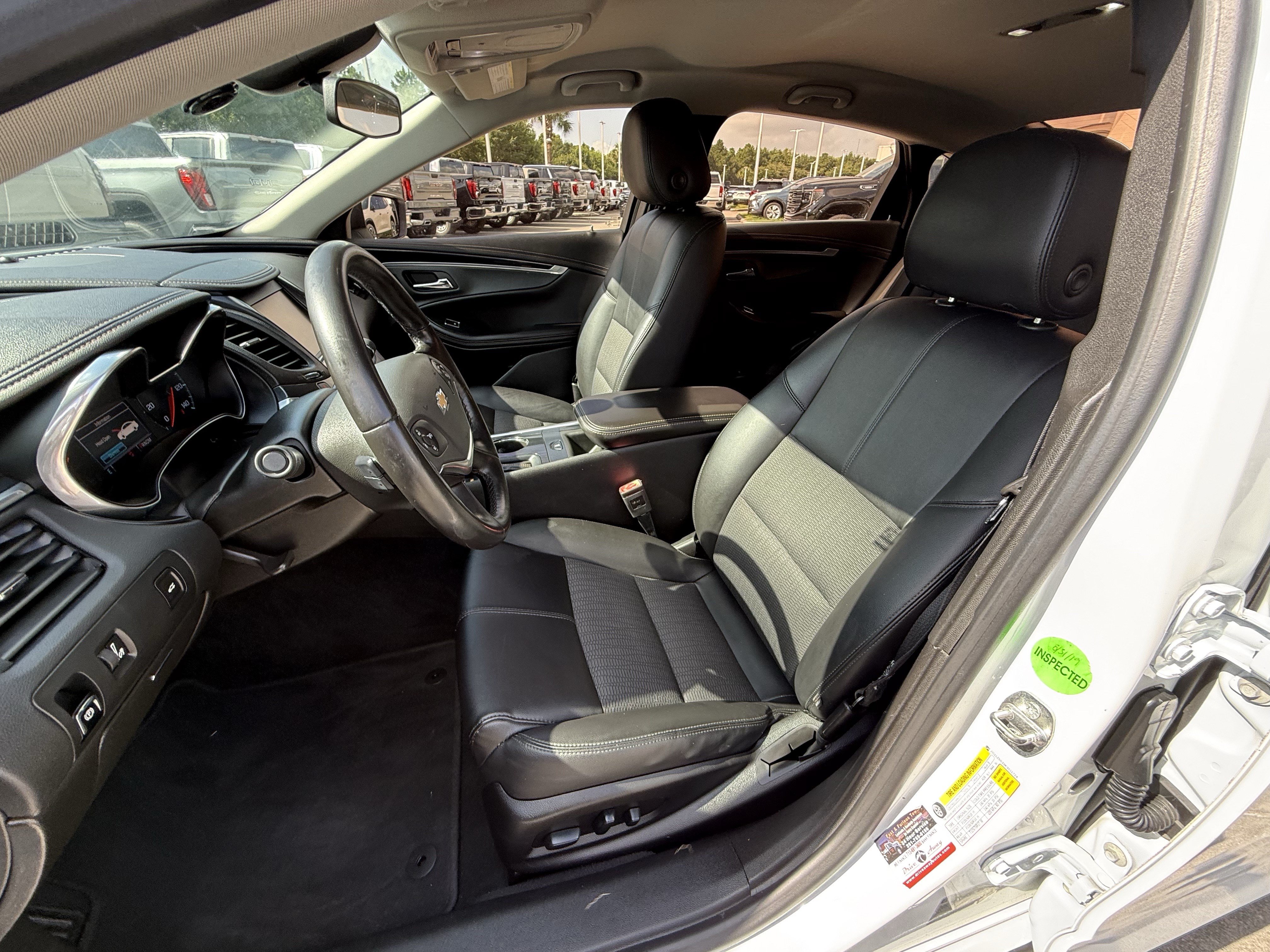 Used 2019 Chevrolet Impala LT FWD image 28