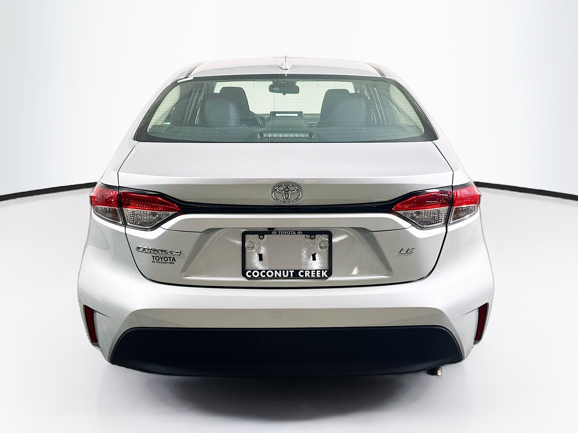 Used 2026 Toyota Corolla LE FWD image 4