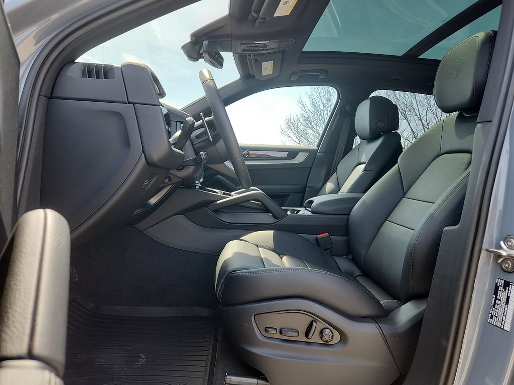 New 2026 Porsche Cayenne AWD/4WD image 5