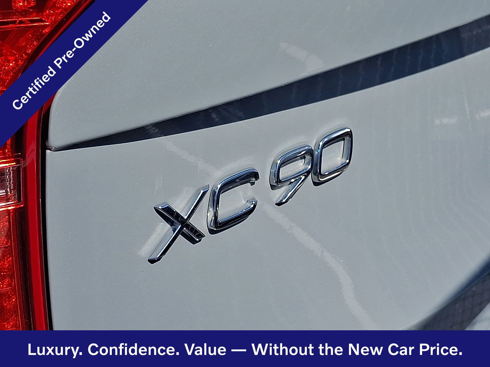 Used 2025 Volvo XC90 B5 Core image 5