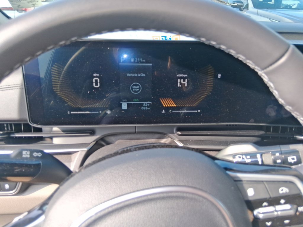 Certified 2026 Kia Carnival EX FWD image 11