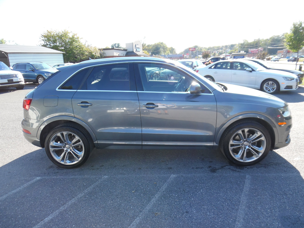 Used 2017 Audi Q3 2.0T Premium Plus w/ Premium Plus Package image 6