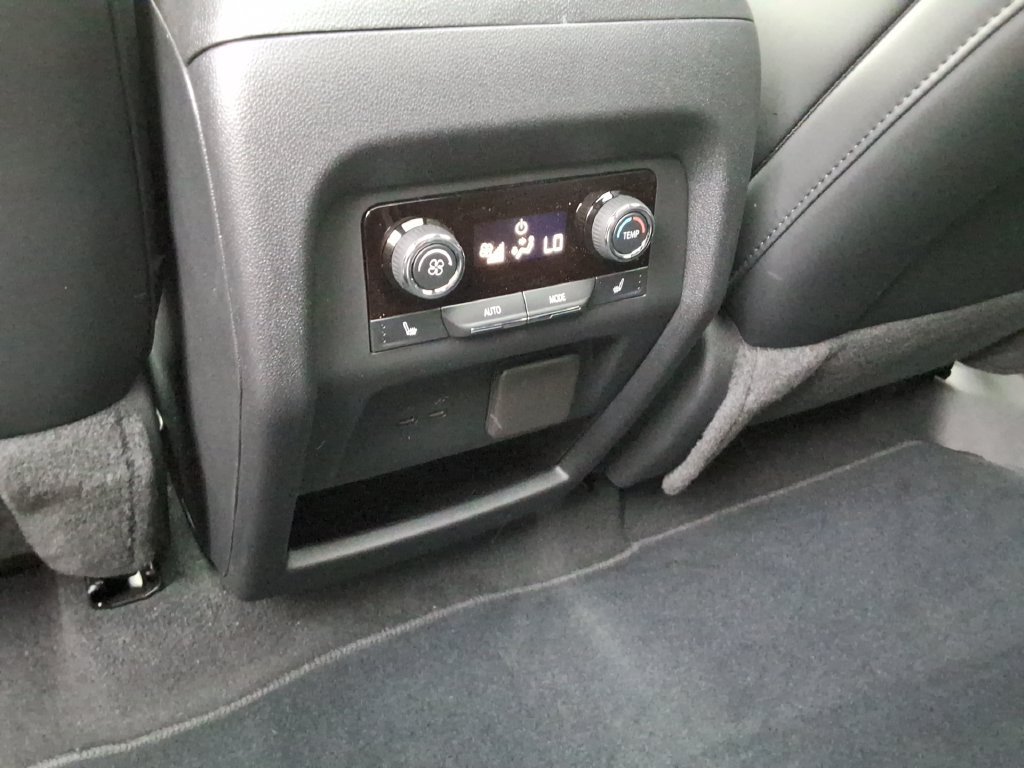 New 2027 Chevrolet Traverse RS FWD image 17