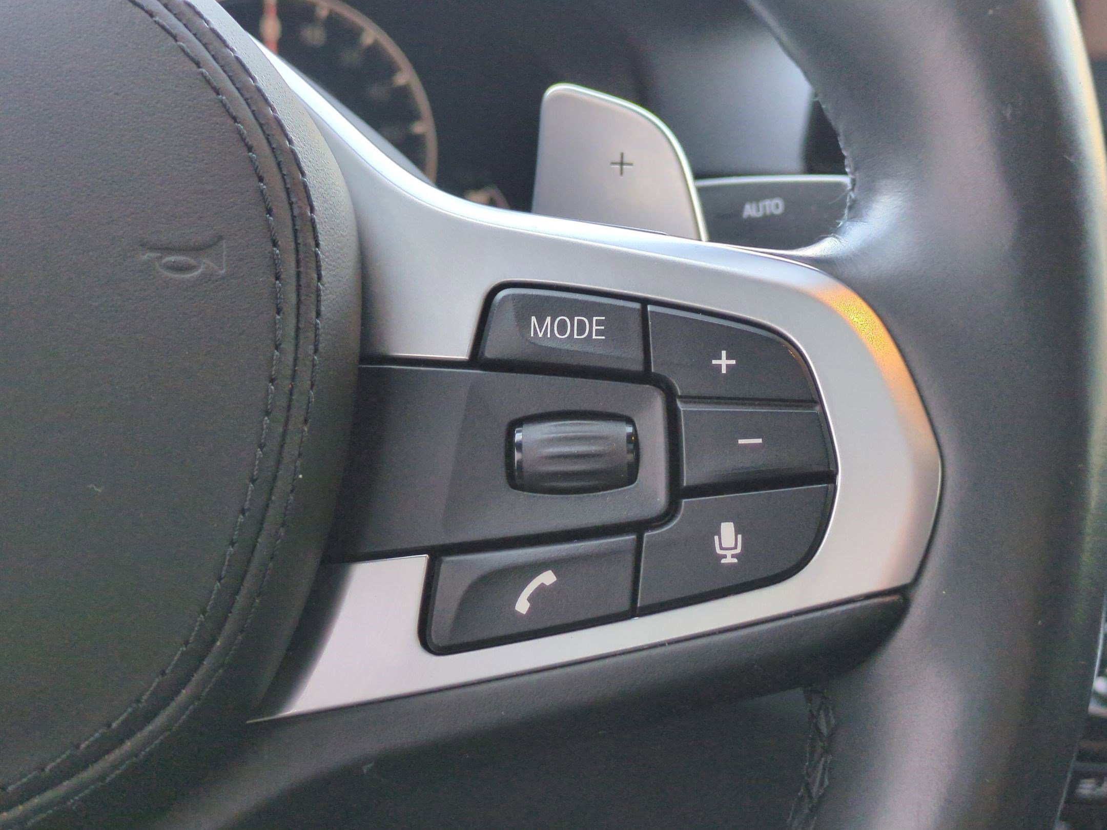 Used 2019 BMW 530e xDrive w/ M Sport Package image 19