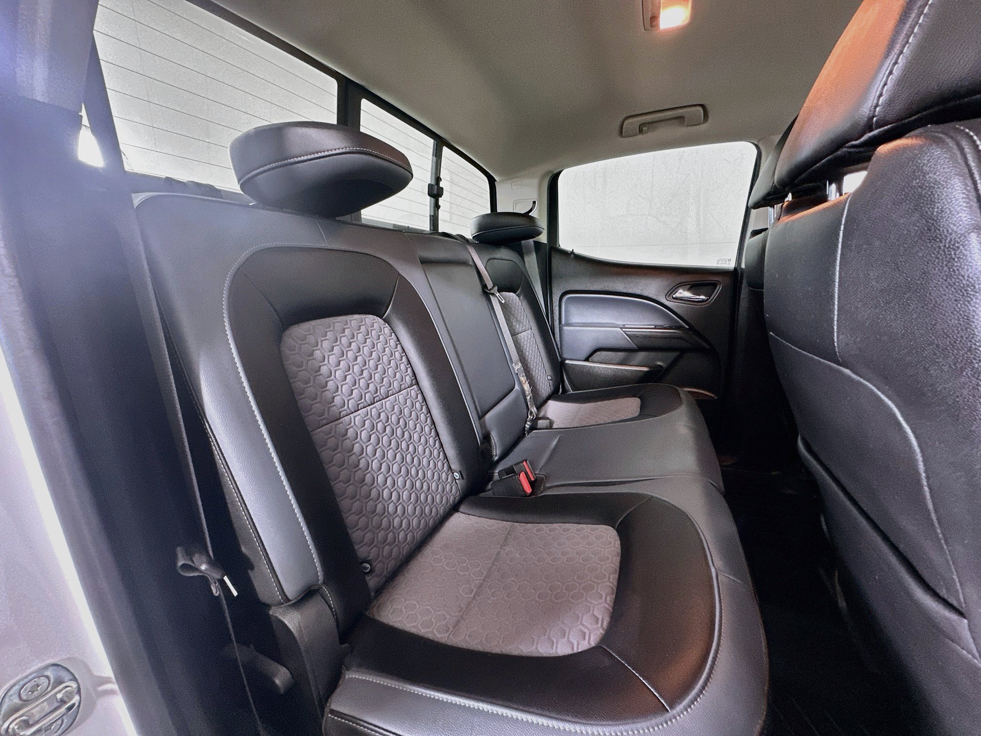 Used 2020 Chevrolet Colorado Z71 AWD/4WD image 25