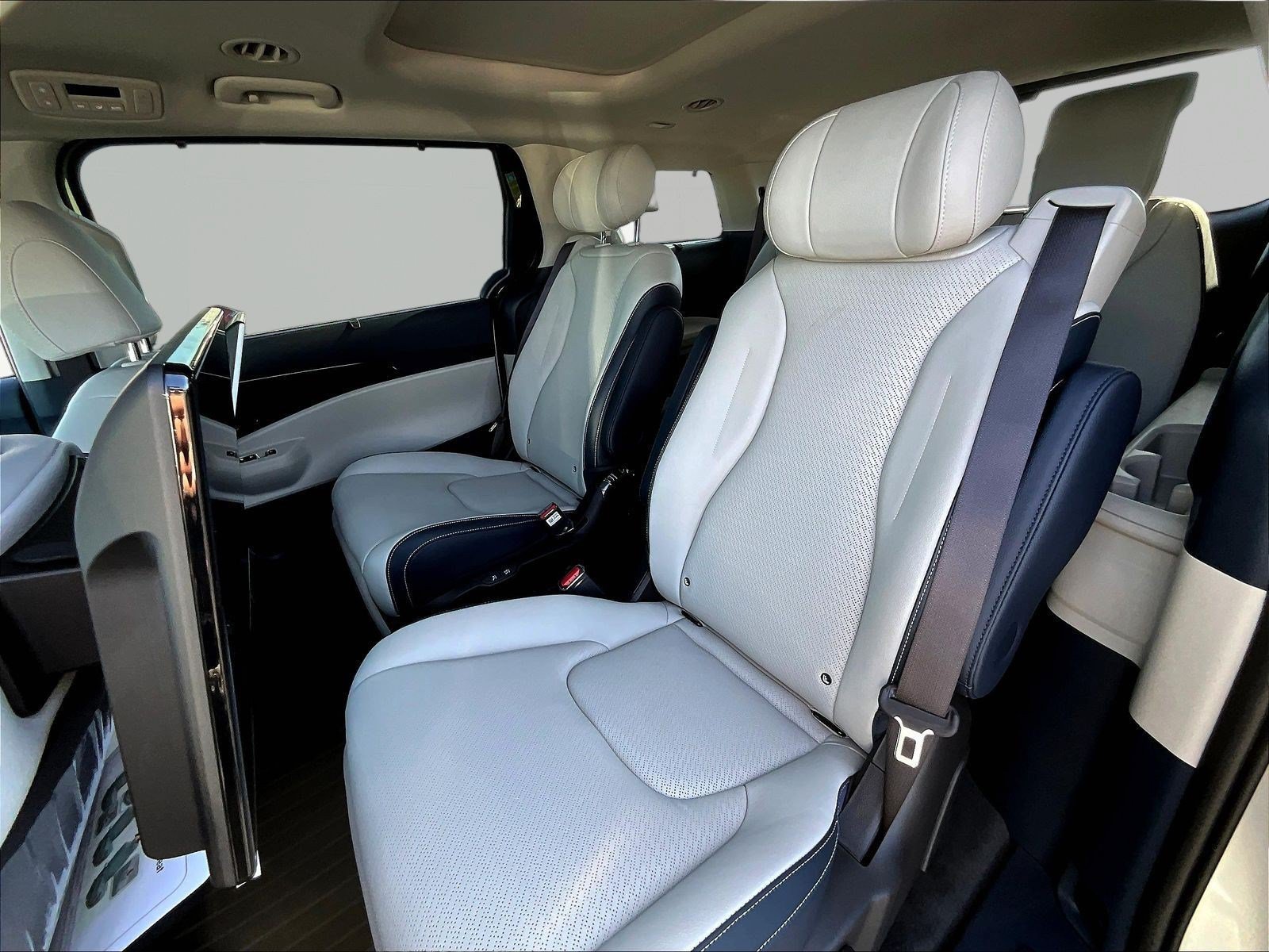 New 2026 Kia Carnival SX Prestige FWD image 18