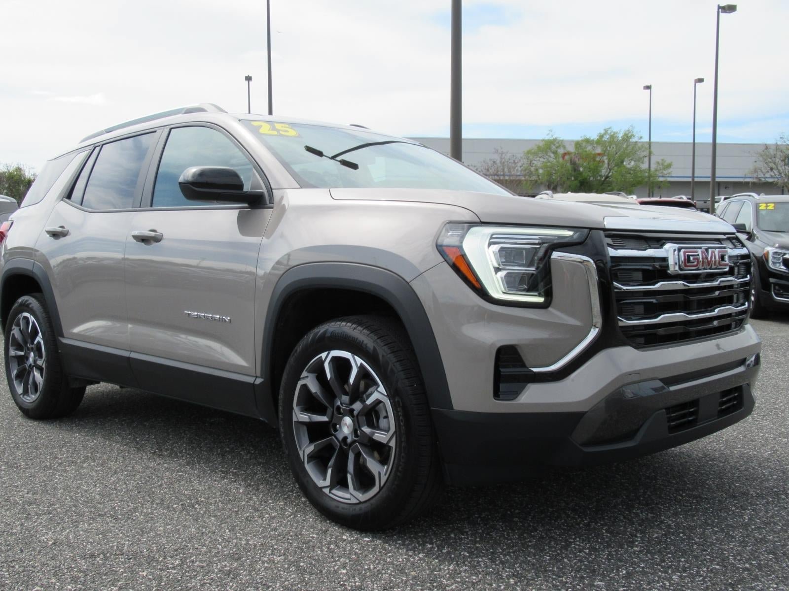 Used 2025 GMC Terrain Elevation w/ Elevation Premium Package