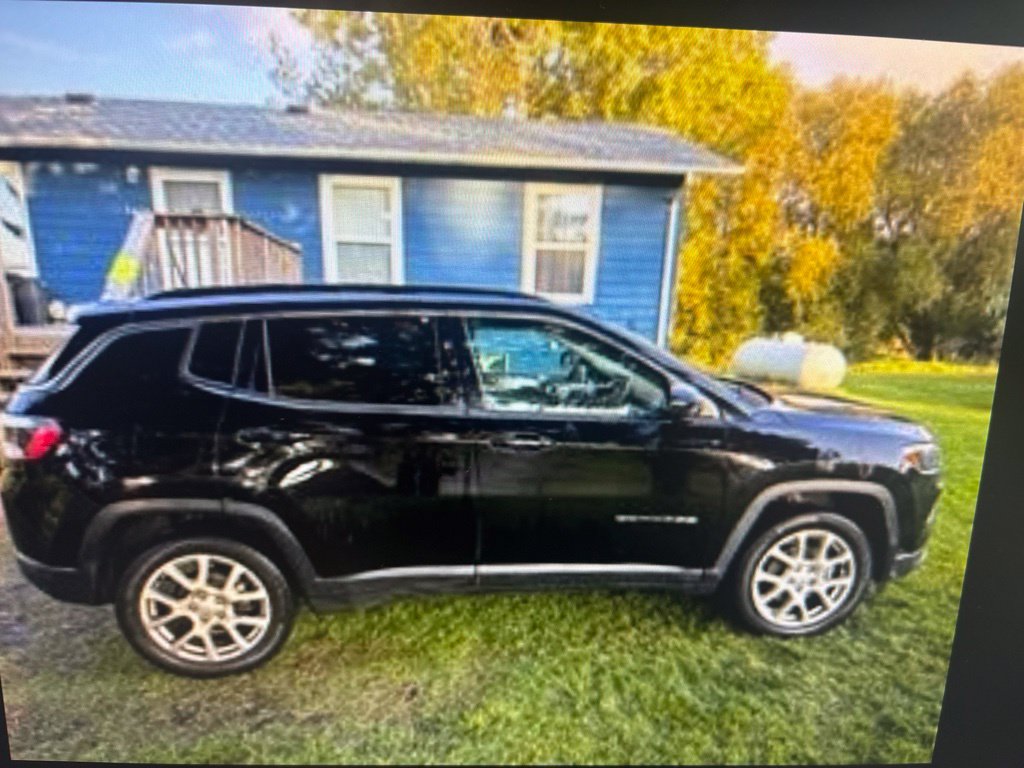 Used 2022 Jeep Compass Latitude AWD/4WD image 9