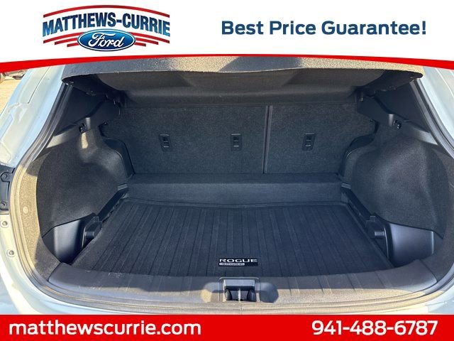 Used 2020 Nissan Rogue Sport S image 13