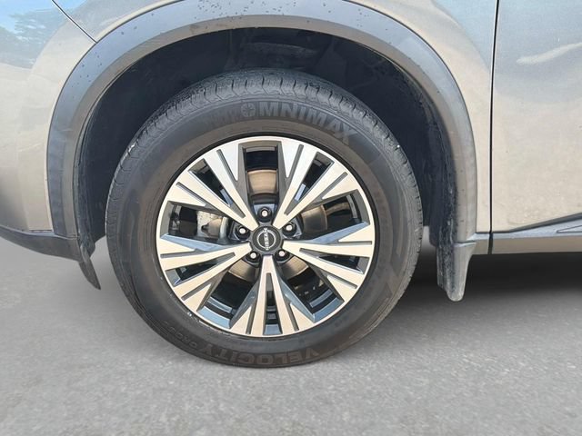 Used 2022 Nissan Rogue SV w/ SV Premium Package AWD/4WD image 12