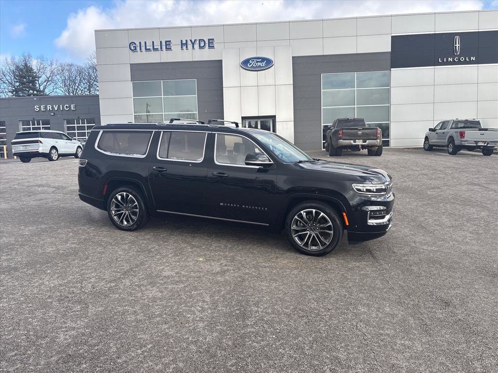 Used 2023 Jeep Grand Wagoneer L Series III w/ Rear Seat Video Group 1 image 3