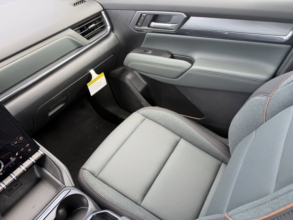 New 2026 GMC Terrain AT4 w/ Convenience Package III AWD/4WD image 18
