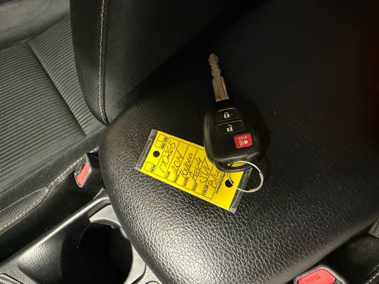 Used 2014 Toyota RAV4 XLE AWD/4WD image 19
