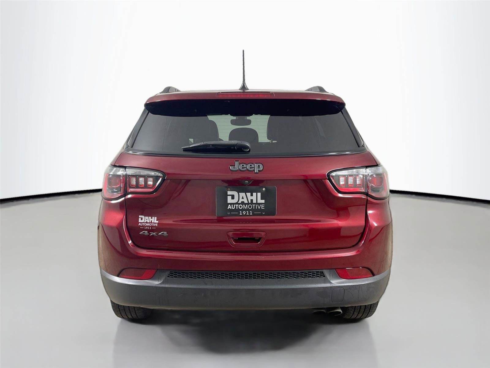 Used 2021 Jeep Compass Latitude image 12