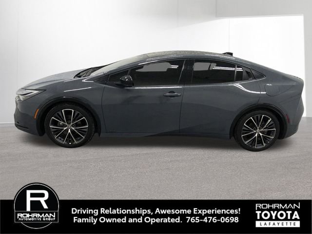 Used 2024 Toyota Prius XLE AWD/4WD image 3