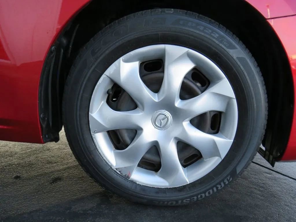 Used 2016 MAZDA MAZDA3 i Sport FWD image 45