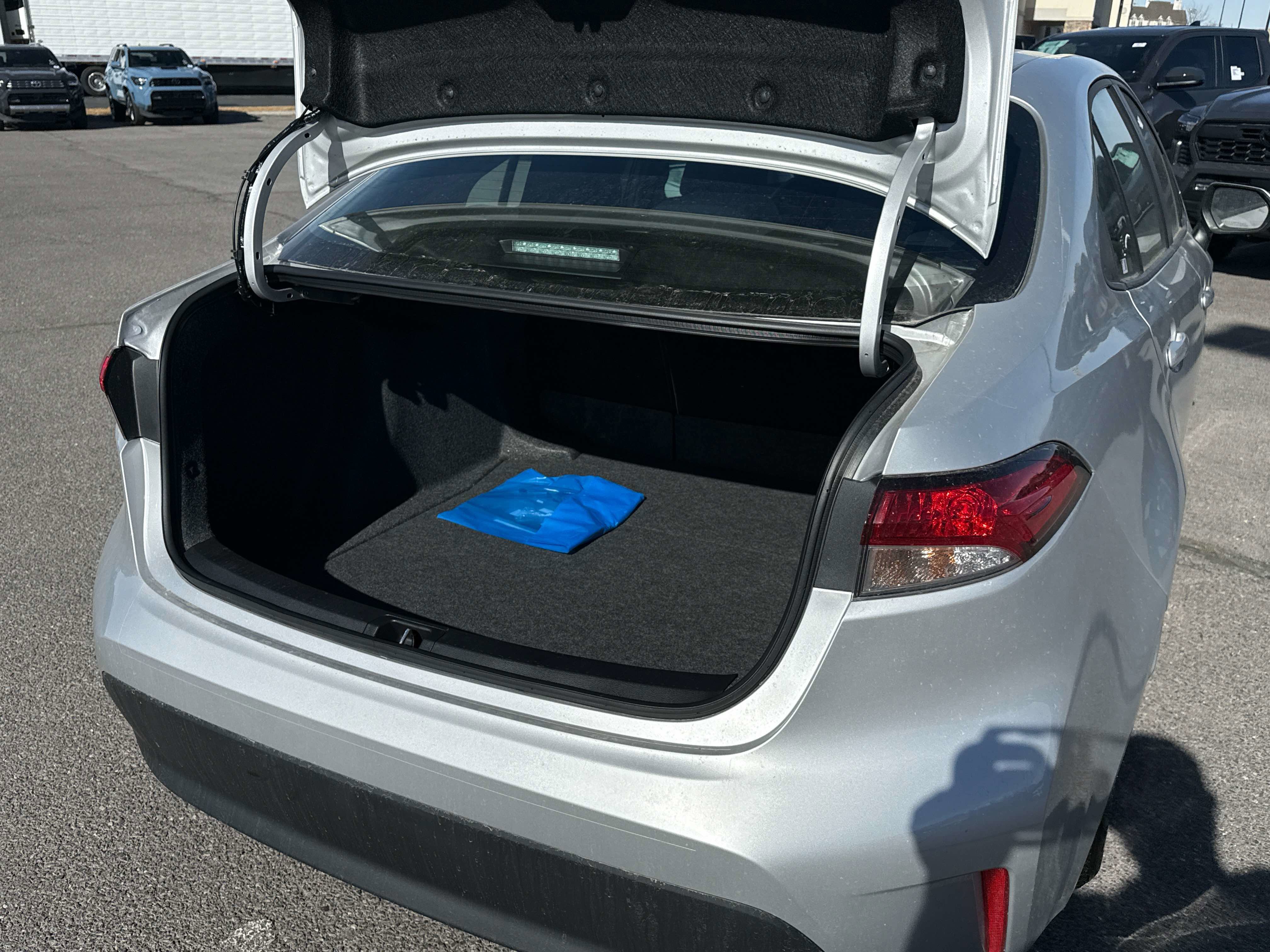 Used 2026 Toyota Corolla LE w/ LE Premium Package image 15