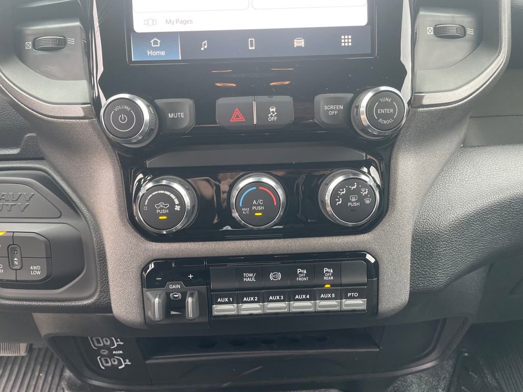 New 2026 RAM 5500 Tradesman AWD/4WD image 14