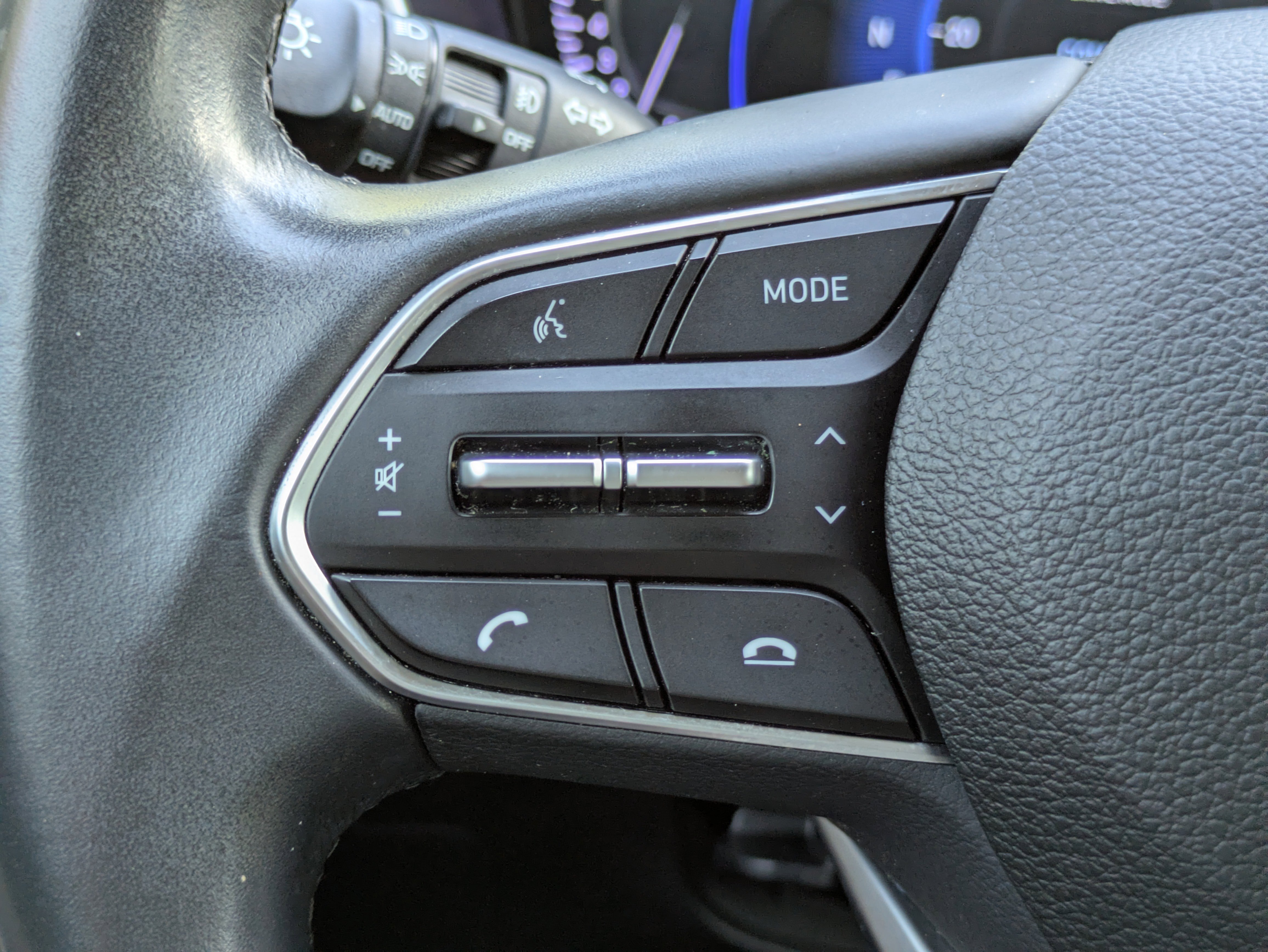 Used 2019 Hyundai Santa Fe Limited image 17