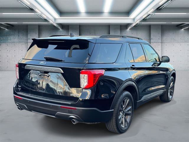 Used 2021 Ford Explorer XLT w/ Equipment Group 202A AWD/4WD image 5