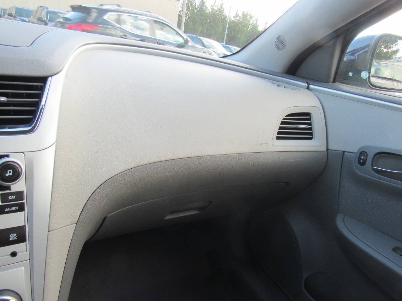 Used 2010 Chevrolet Malibu LT FWD image 26