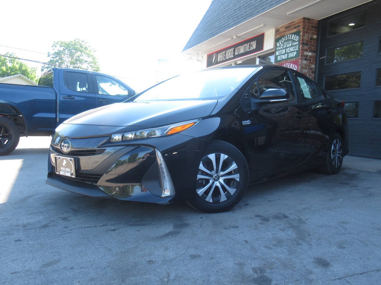 Used 2021 Toyota Prius Prime LE FWD image 29