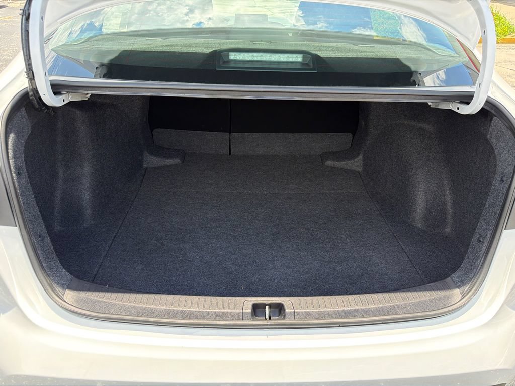Used 2026 Toyota Corolla LE FWD image 22