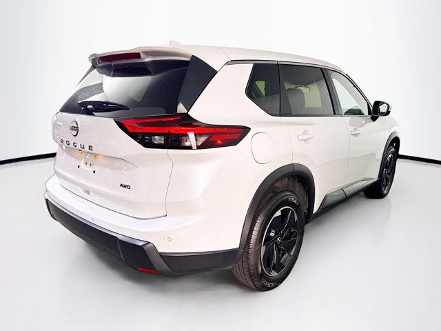 Certified 2026 Nissan Rogue SV AWD/4WD image 5