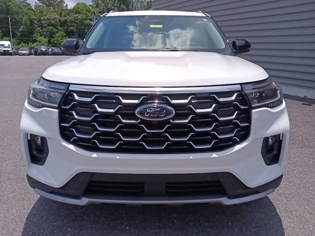 New 2026 Ford Explorer Platinum w/ LUX Leather Package AWD/4WD image 8