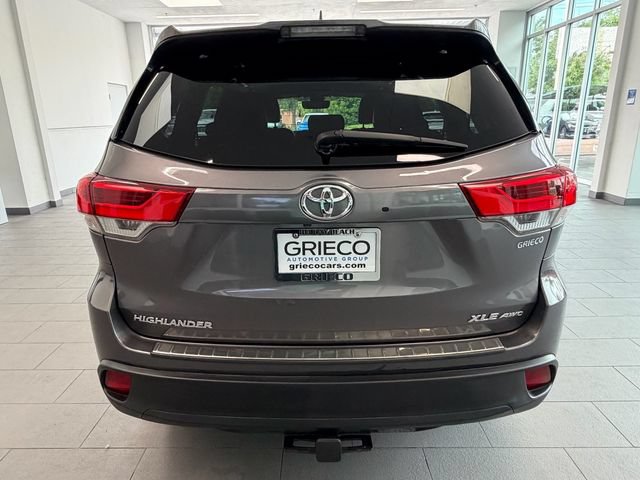 Used 2017 Toyota Highlander XLE w/ Protection Package #3 AWD/4WD image 9