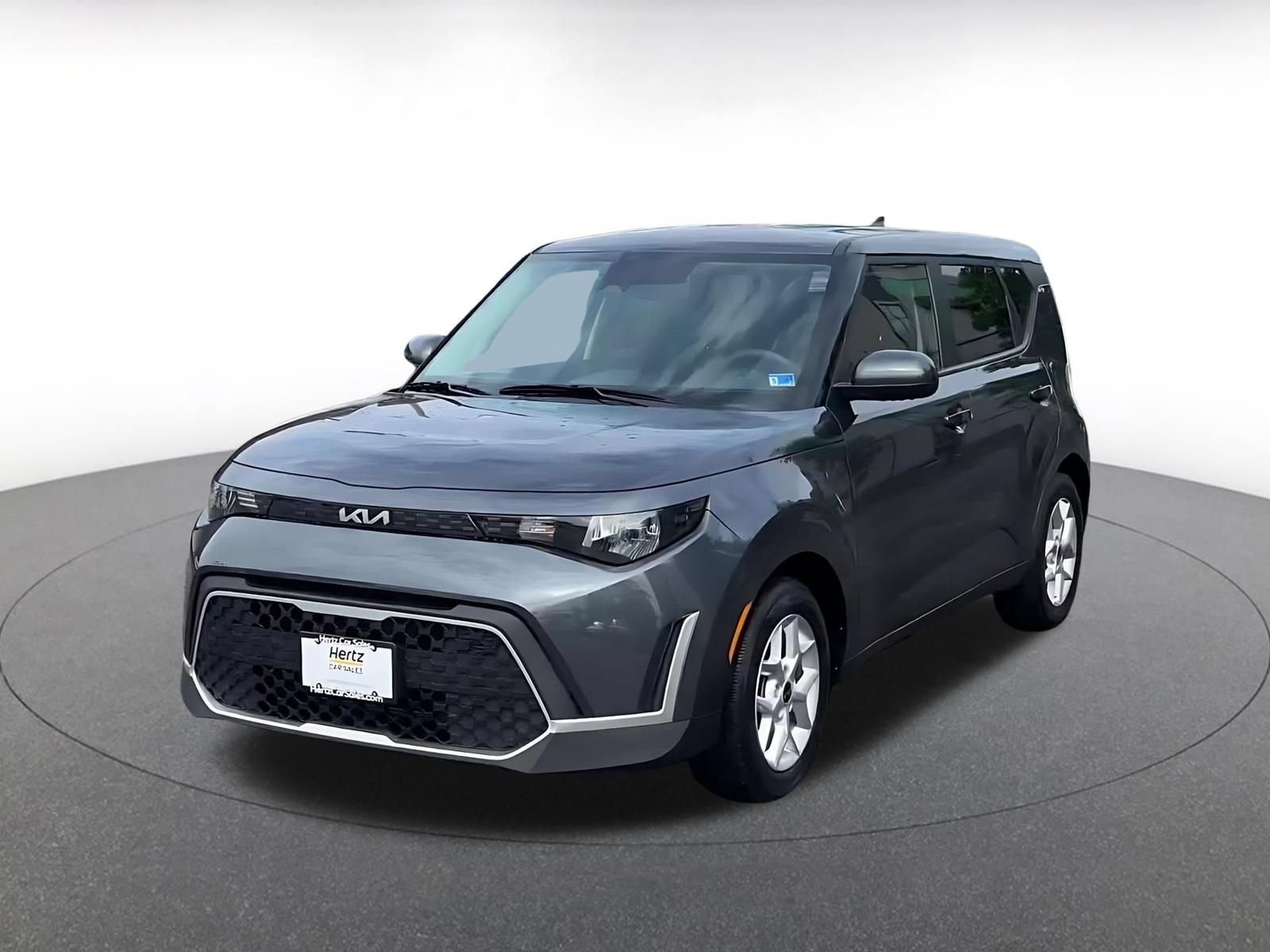 Used 2025 Kia Soul LX w/ LX Technology Package FWD image 7