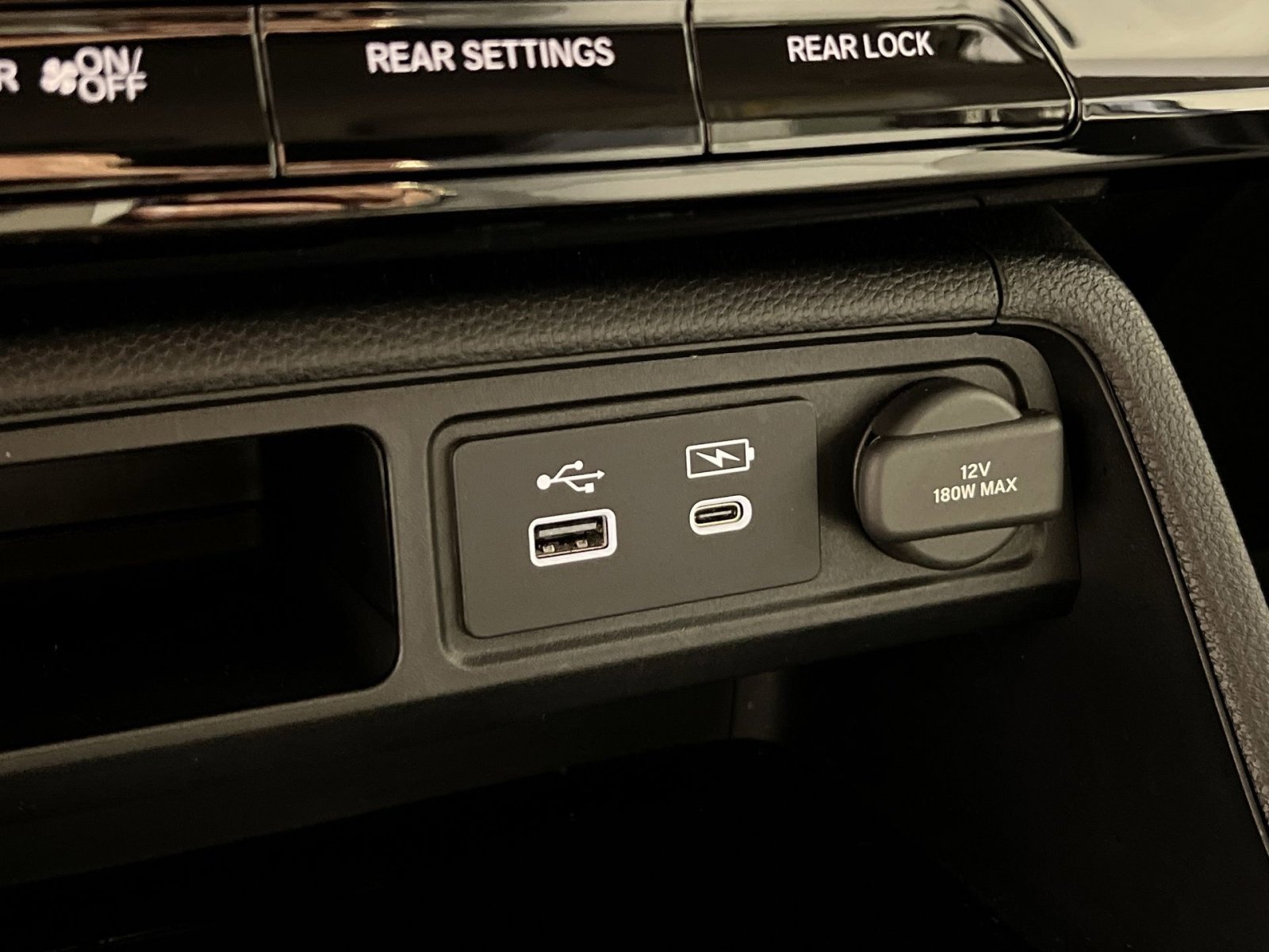 Used 2025 Honda Pilot Touring image 36