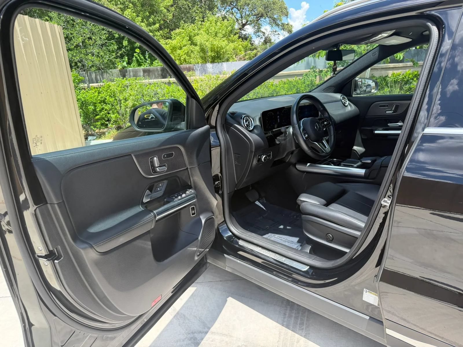 Used 2021 Mercedes-Benz GLA 250 w/ Premium Package image 29