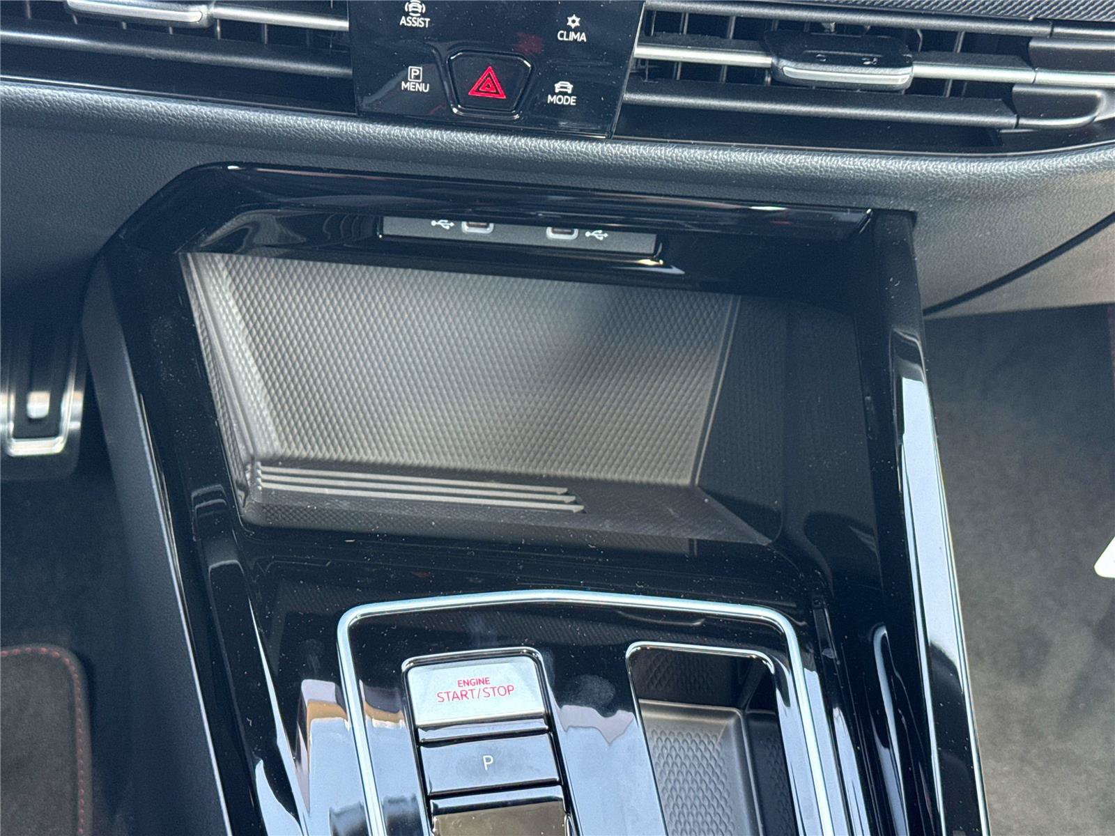 New 2026 Volkswagen GTI SE FWD image 23