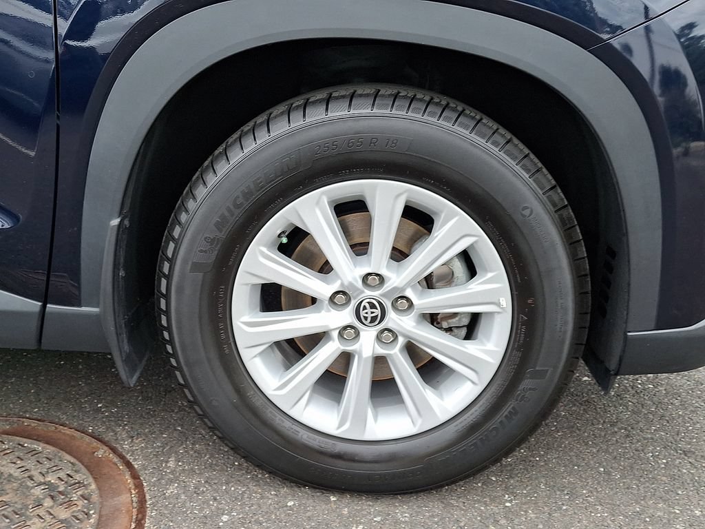 Certified 2024 Toyota Grand Highlander AWD image 8
